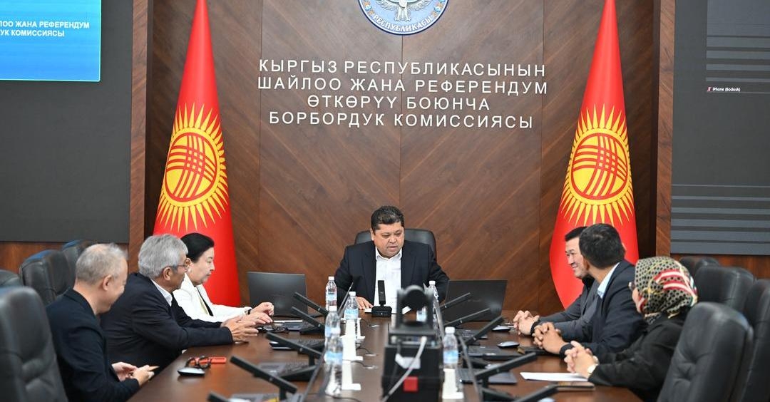 КР БШКсы жергиликтүү кеңештердин бир катар депутаттарынын ыйгарым укуктарын мөөнөтүнөн мурда токтотту